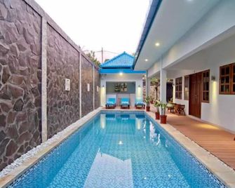 Lovina Oasis Hotel - Buleleng - Piscina