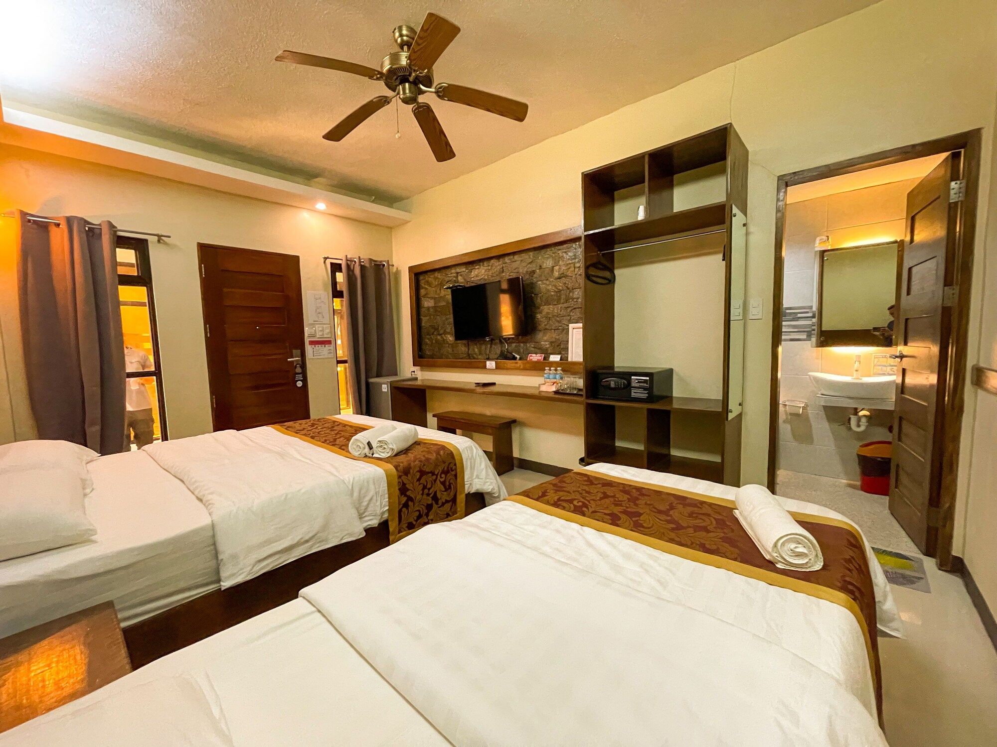 Casa Marco Suites Puerto Galera - Puerto Galera - Soverom