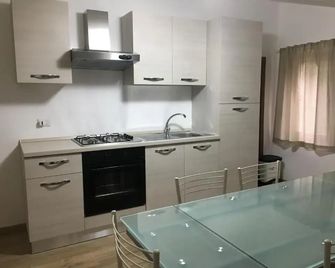 Juliet's House - Lettomanoppello - Kitchen