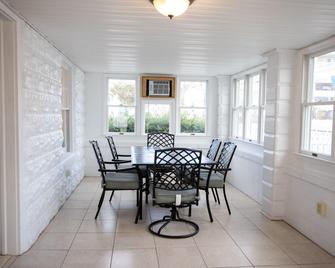 Majestic Hotel & Apartments - Ocean City - Comedor