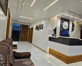 Hotel Sukhnath - Somnāth - Front desk