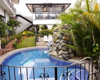 Hotel Santo Tomas - San José - Pool