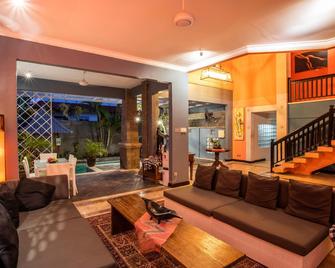 Laki Uma Villa - Male Only - North Kuta - Lobby