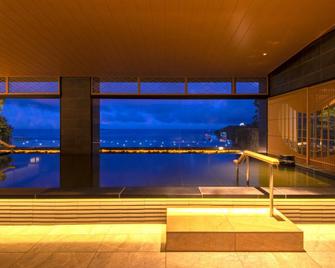 Atami Taikanso Hotel - Atami - Bể bơi