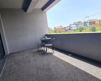 Yamada - Năvodari - Balcony