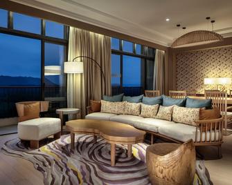 Four Points by Sheraton Chengdu, Pujiang Resort - Chengdu - Living room