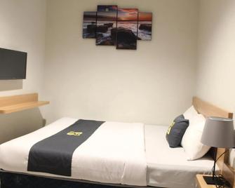 Ghurfati Hotel Mangga Besar - Jakarta - Bedroom