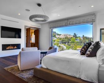 Hollywood Hills Luxury Resort Style Villa - Los Angeles - Bedroom