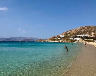 Golden Coast Naxos - Agios Prokopios - Strand