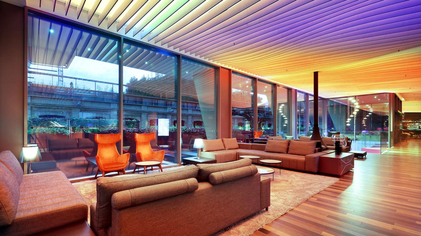 أوتل إس بي غلو