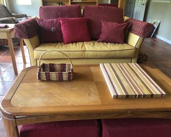 Firefly House - Lenexa - Living room