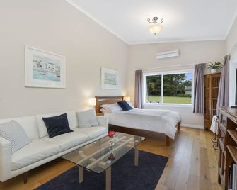 Totara Falls Studio - Peace and Tranquil - Waipapa - Quarto