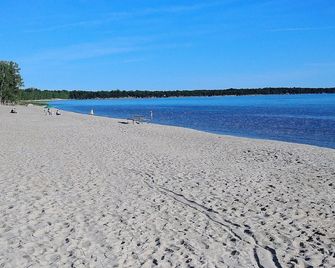 Peaceful, quiet & spacious retreat right in the heart of quaint downtown Picton! - Prince Edward - Plage