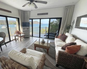 Villa East - Panoramic waterfront view - Best location - Saint Thomas Island - Sala de estar