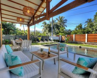 Villa Elisa À 300m Du Lagon - 라 살린-레-뱅 - 파티오