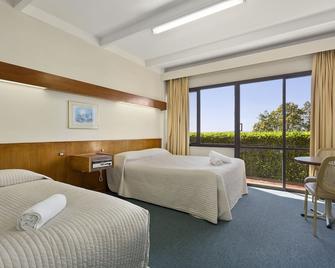 Village Family Motor Inn - Launceston - Bedroom