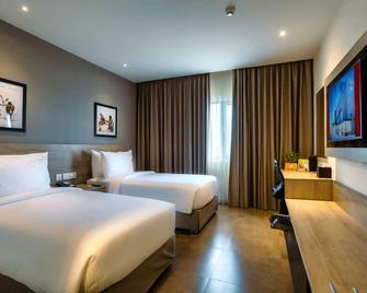 Amika Hotel,Madurai - Near Airport - Madurai - Bedroom