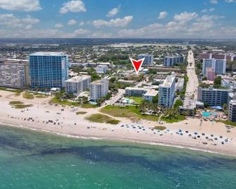 Heated Pool Steps from the Beach - Pompano Beach - Beach
