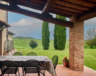 Podere Sant'antonio - Asciano - Patio