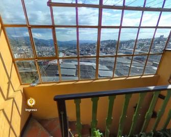 La Gran Via Hostal - Manizales - Balkon