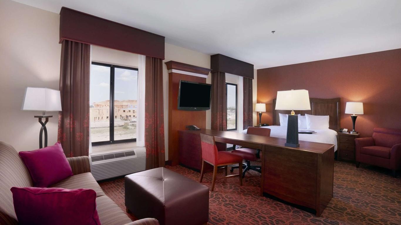Hampton Inn & Suites Williston