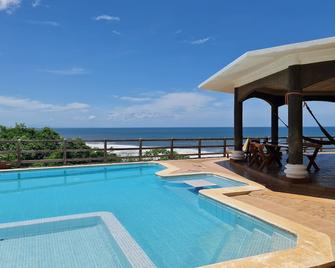 Hotel Miraflores - El Cuco - Piscina