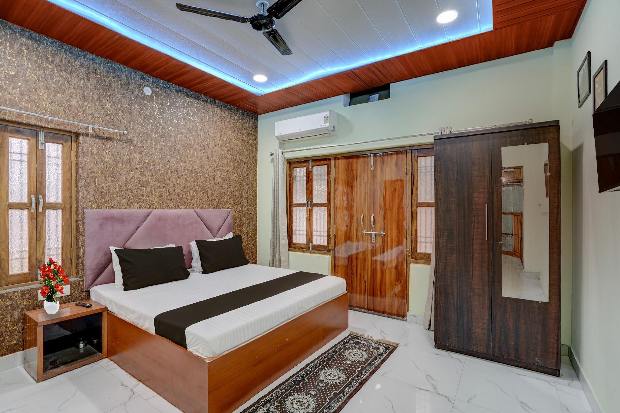 Gulab Residency Home Stay - ורנאסי - חדר שינה