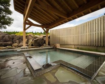 Tazawa Kogen Hotel - Semboku - Piscina