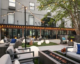 Voco The Darwin - Atlanta Midtown By IHG - Atlanta - Pátio