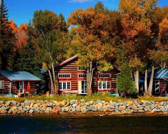 Riverside Meadows Cabins - South Fork - Gebäude