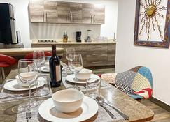 Cozy boho apartment Downtown few blocks from the Cathedral - Morelia - Dining room