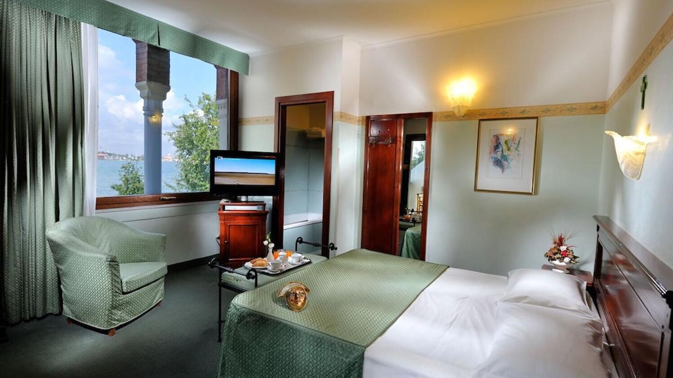 Hotel Russo Palace