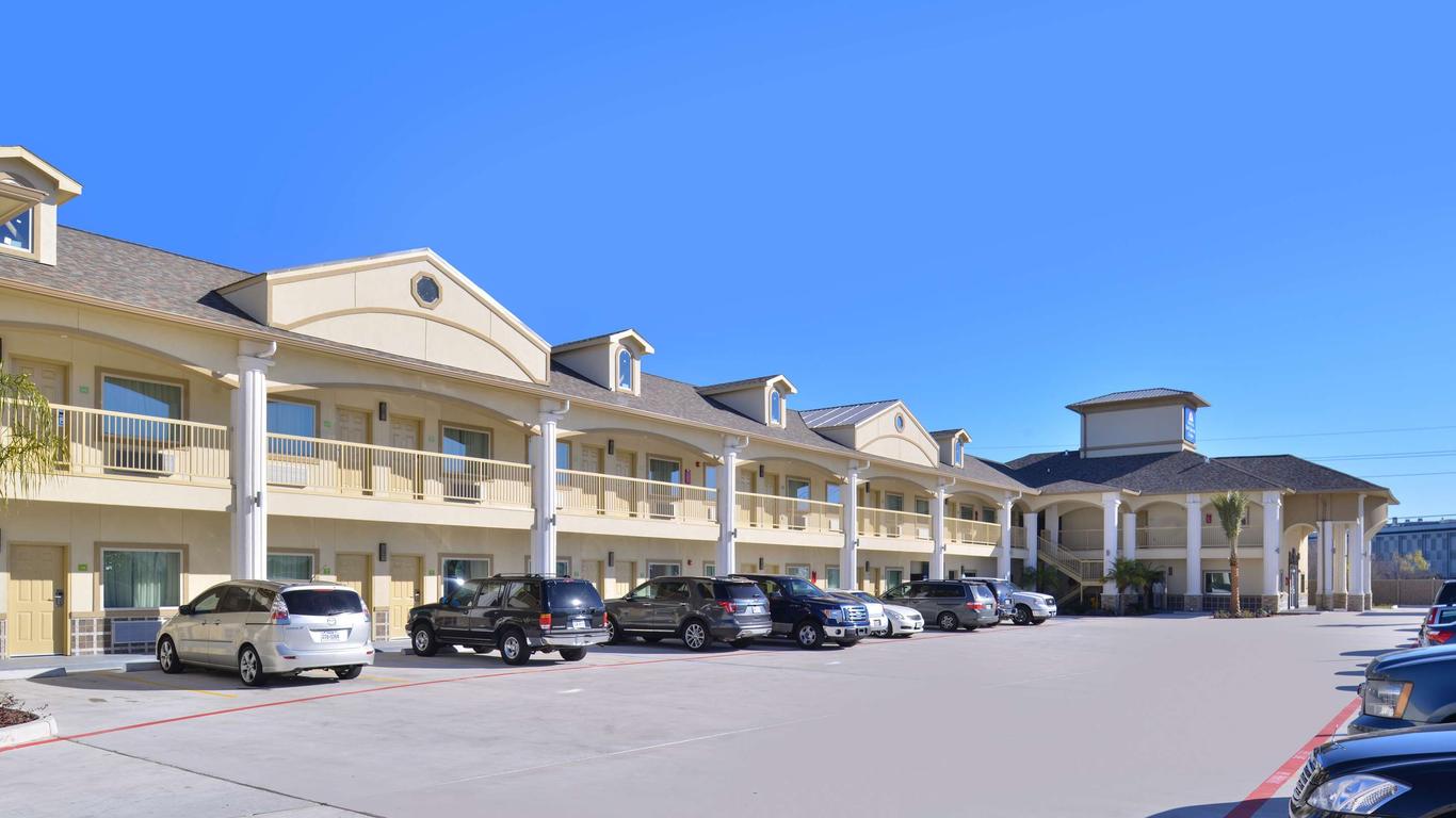 Americas Best Value Inn & Suites Houston at Hwy 6 & Westpark