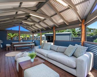 Waterfall Gully Retreat with Gas heated Pool - Rosebud - Patio