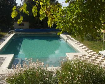 Independent apartment in a villa Uzès Pont du Gard - Argilliers - Piscina