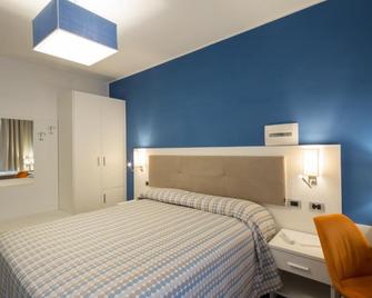 Hotel & Apartments Sasso - Diano Marina - Camera da letto