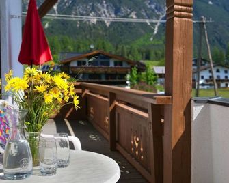 Wohnraum, DZ, Küche, Du/wc,vorraum - Haus Almrose - Leutasch - Balcony