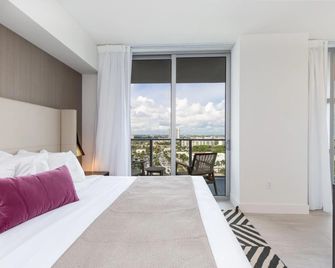 Hyde Beach House - Hollywood