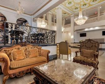 Tampa Getaway: Historic Building with Modern Comforts! 3 Rooms - Tampa - Aula