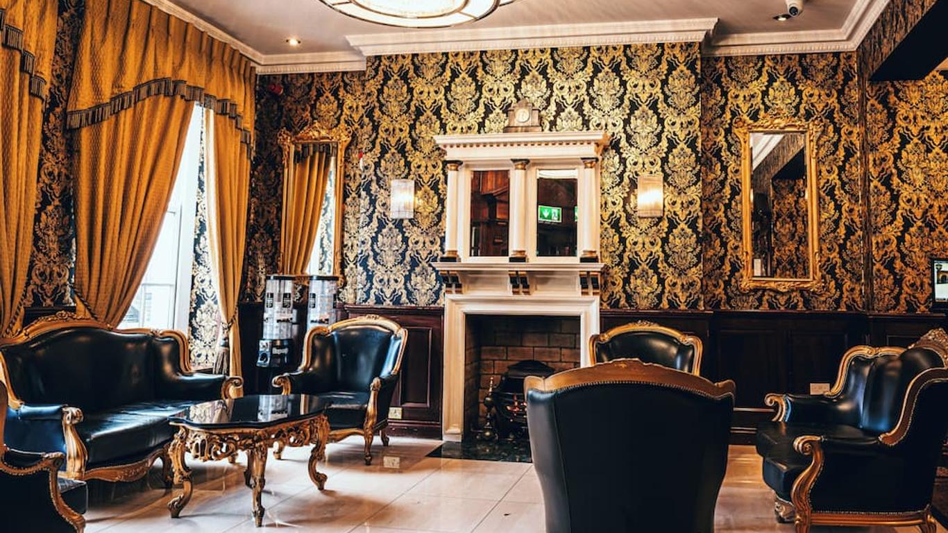Russell Court Hotel