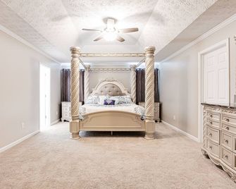Gorgeous 4 Bedroom Home - Conyers - Bedroom