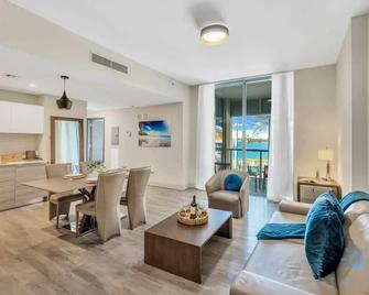 Apartment with Bay View Balcony - Pool - Up To 6 - Gym - Hollywood - Sala de estar