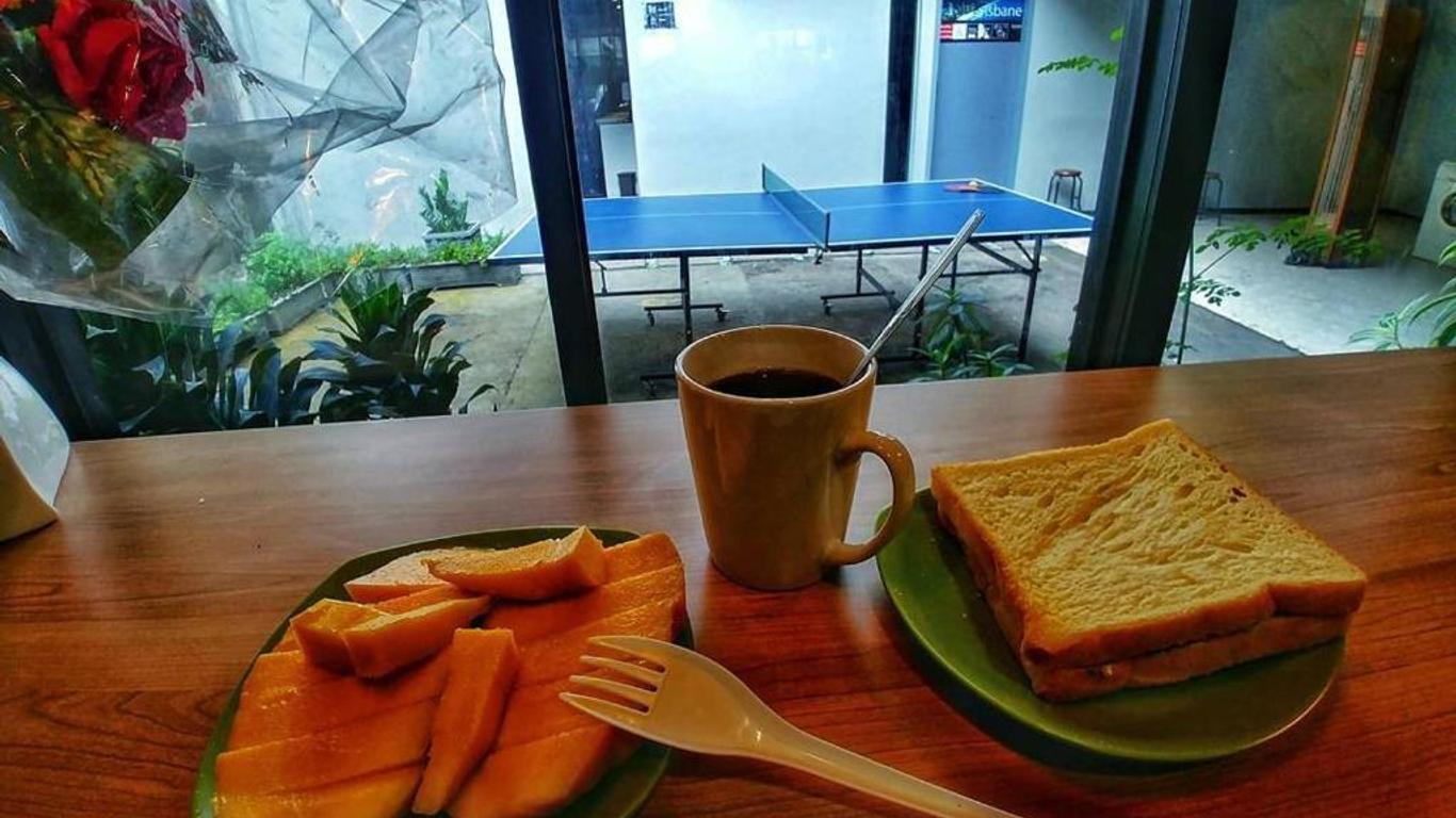 Livinn Hostels Gubeng Station Surabaya