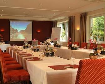 Nordwest-Hotel Bad Zwischenahn - Bad Zwischenahn - Ресторан