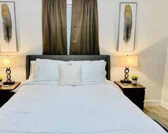 Mayfield at Oyster Creek - World Cup - Sugar Land - Bedroom