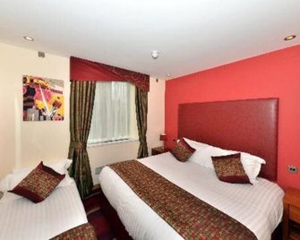 Icon London Luton Airport - Luton