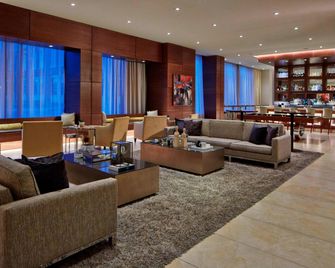 أي سي هوتل دي موين إيست فيليج - دي موين - ردهة