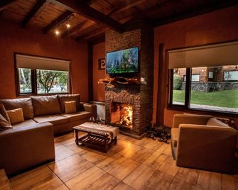 Guardianes Del Bayo - Villa La Angostura - Salon