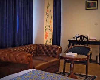 Hotel Norbuling - Thimphu - Living room