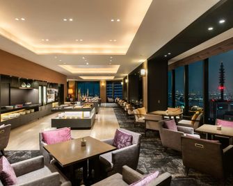 Grand Prince Hotel Osaka Bay - אוסקה - טרקלין